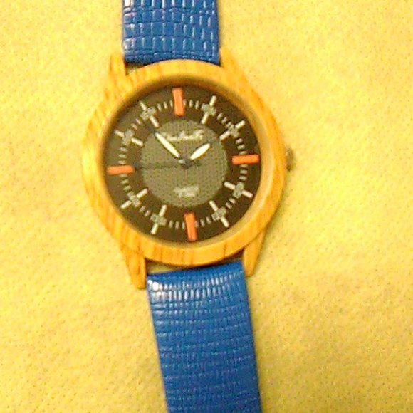 Wristwatch - Picture 2 of 2